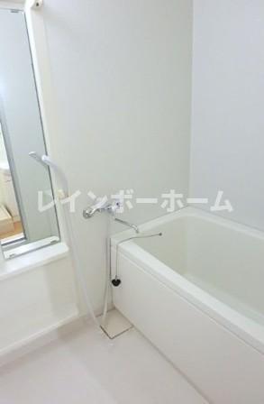 バス・シャワールーム　ゆったり過ごせるお風呂です