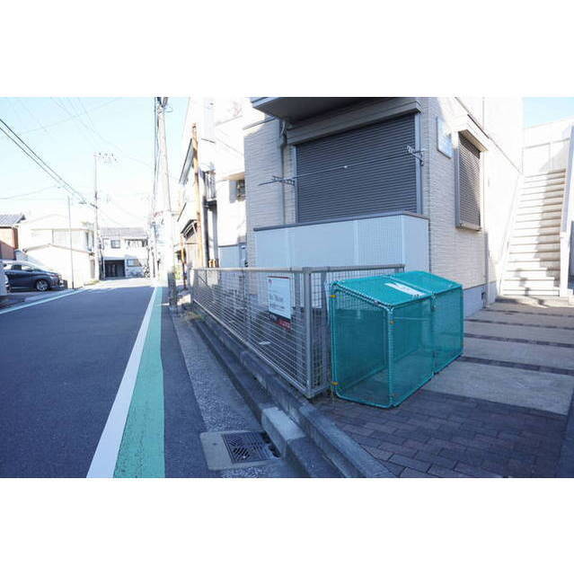 その他共有部分　ゴミ置場はすぐ近くです♪