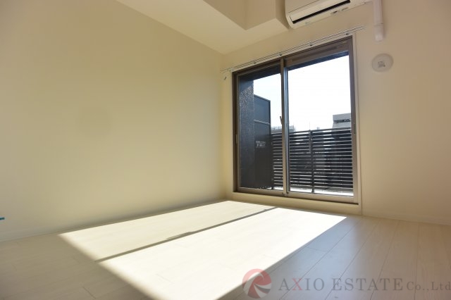 居室・リビング　エスライズ新大阪フロント