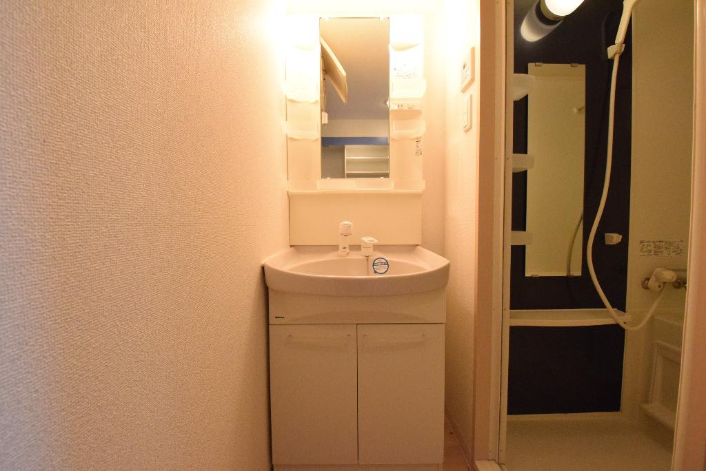 洗面設備　洗髪洗面化粧台