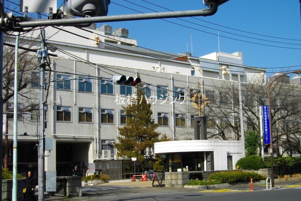 病院　地方独立行政法人東京都健康長寿医療センター（病院）まで704m