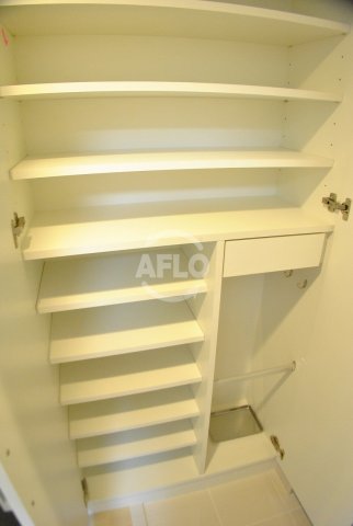 バス・シャワールーム　下駄箱