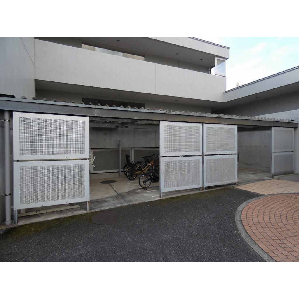 その他設備　有料駐輪スペース　各世帯2台まで　330円/月1台当たり