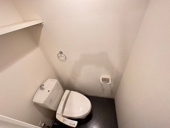 トイレ　※別部屋の写真です
