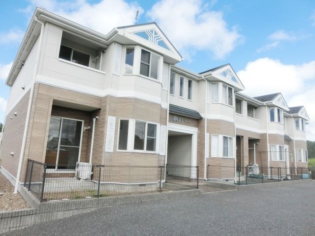 建物外観　2005年完成のまだまだキレイな物件