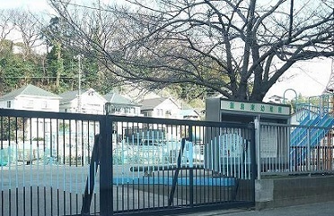 幼稚園・保育園　いいじまひがしこども園（幼稚園・保育園）まで184m