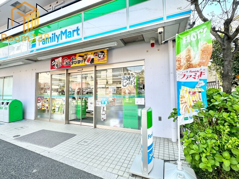 コンビニ　ファミリーマート 新宿上落合店（コンビニ）まで199m