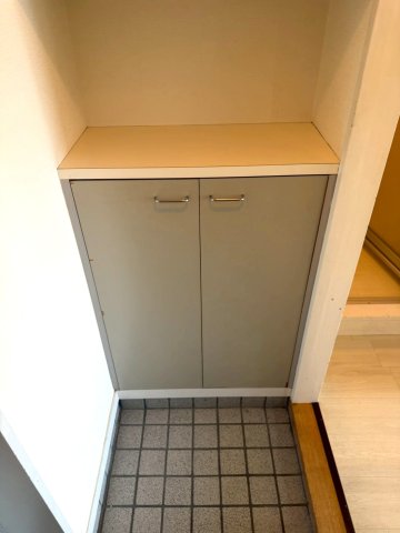 収納　シューズボックス