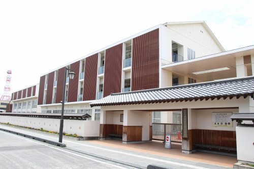 小学校　土浦市立土浦小学校（小学校）まで879m