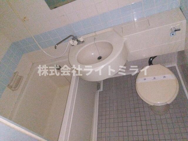 バス・シャワールーム　?