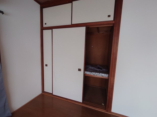 収納　同物件別号室の写真です。