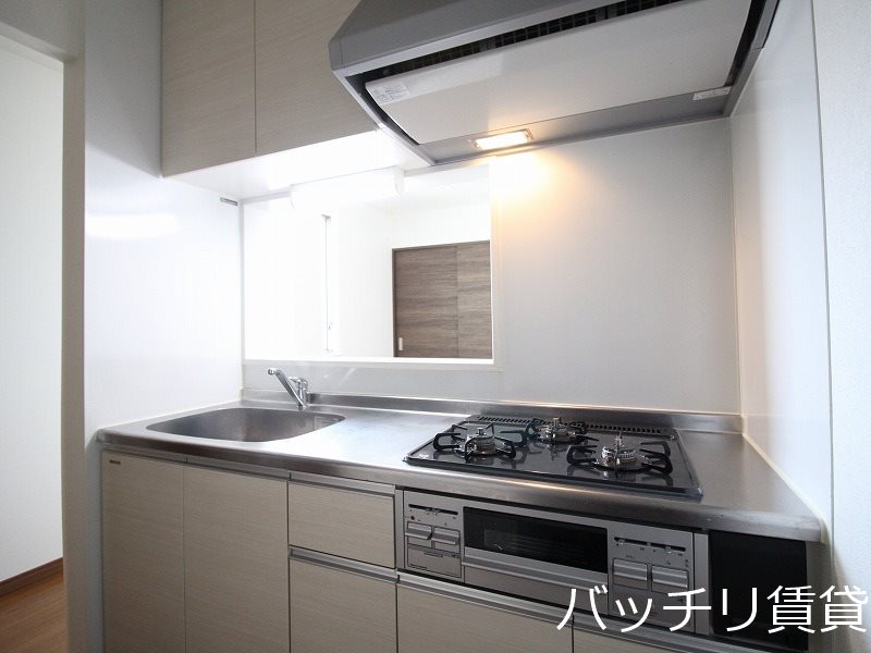 キッチン　同型イメージの為、現状を優先致します