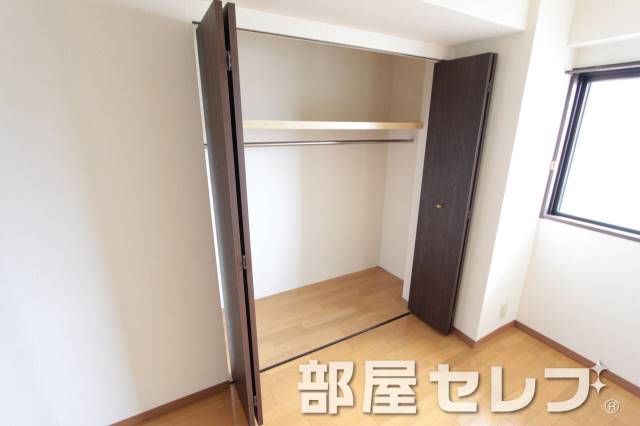 収納　各部屋に収納あります。他号室の写真です。