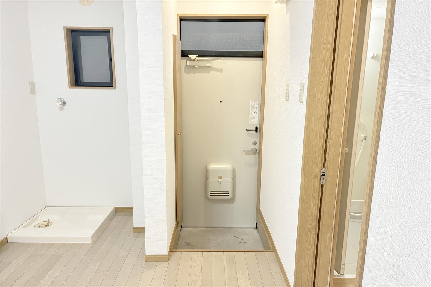エスポワール石堂 B棟の玄関写真