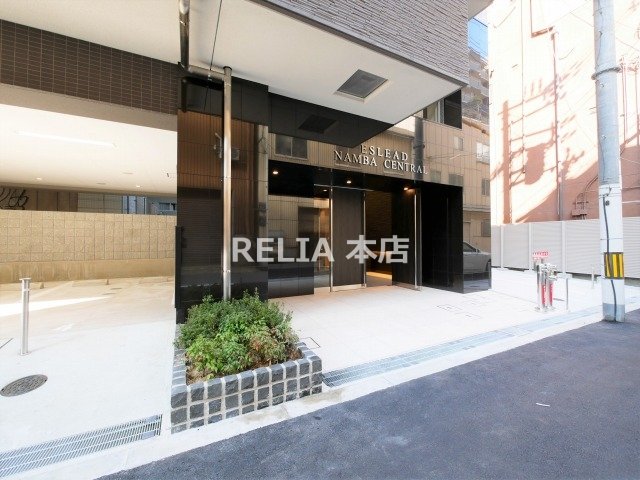 エントランス　★ ★ 口コミ２００件以上　評価４.９のお店 ★ ★
