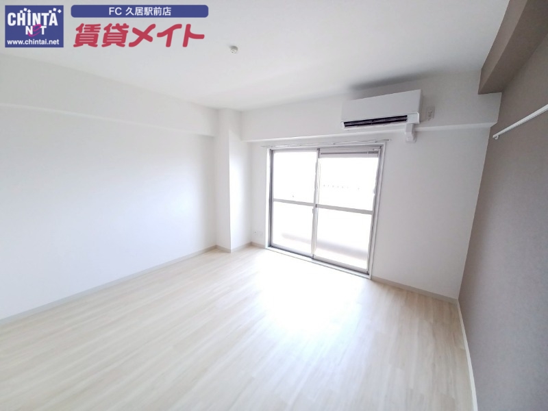居室・リビング　同じ建物の別部屋の写真です
