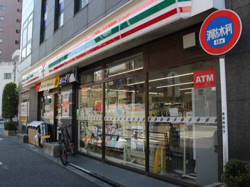 コンビニ　セブンイレブン 文京本駒込4丁目店（コンビニ）まで180m