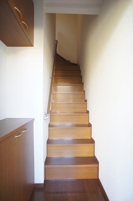 玄関　玄関からお部屋の中が見えない間取りなので安心です☆