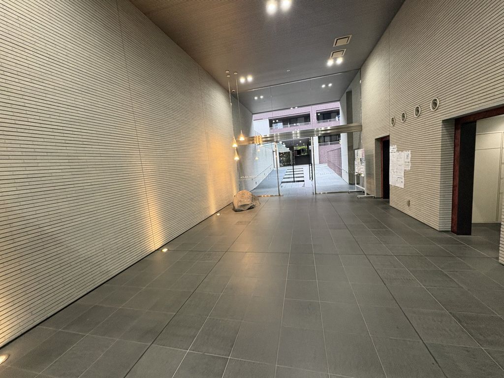 エントランス　エントランス