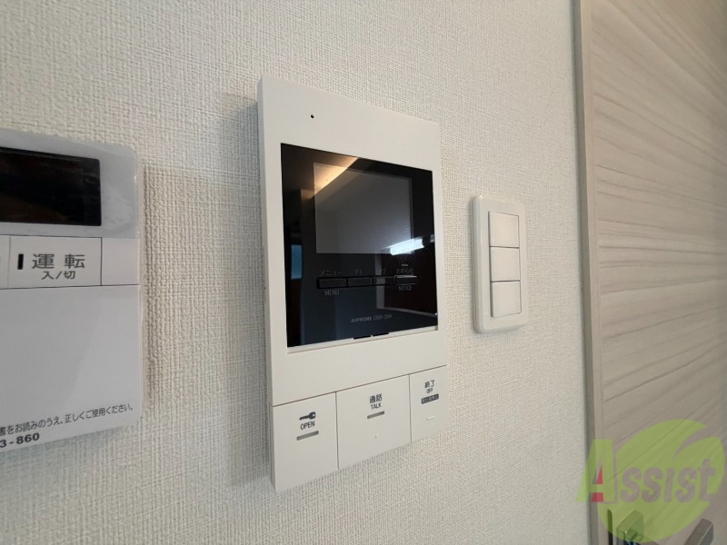 セキュリティ　ＴＶモニター付インターホンです。来客者の顔が見えるので安心！