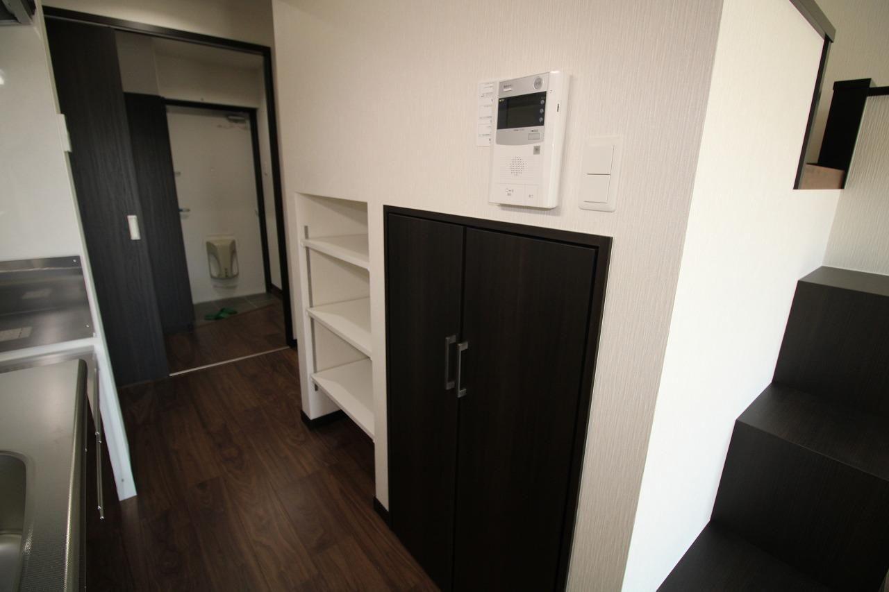 玄関　※参考として他のお部屋の写真