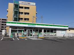 コンビニ　ファミリーマート 高松国際ホテル前店（コンビニ）まで386m