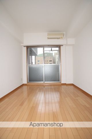 エスリード南森町駅前の居間写真