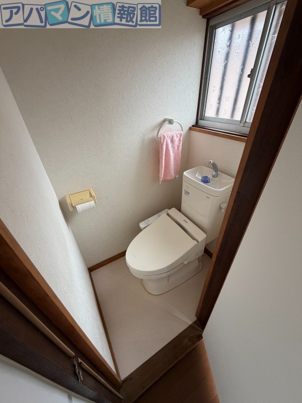 トイレ　※同タイプの別のお部屋のお写真です