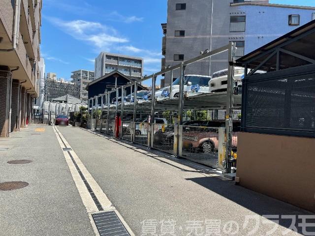 駐車場　敷地内駐車場