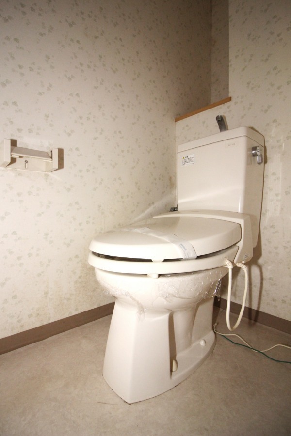 トイレ　トイレ温水洗浄便座
