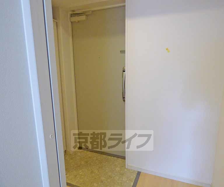 ESPERANZA御所西の玄関写真