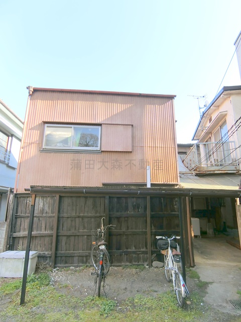 建物外観　1965年12月築　木造地上2階建ての人気賃貸 東京都大田区