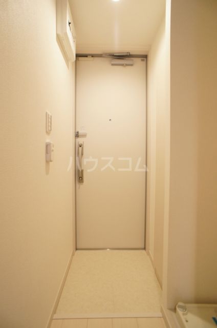 リブリ・Strada Brillanteの玄関写真