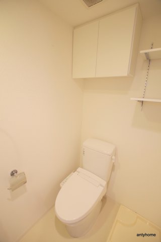 地下鉄堺筋線 扇町駅 徒歩4分 12階建 築13年のトイレ写真