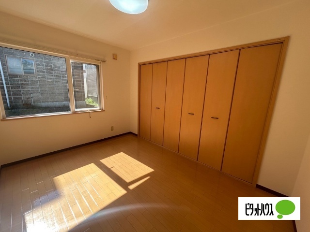 西16南4 1棟2戸平屋建貸家の内装写真