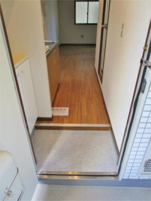 玄関　別部屋参考写真です