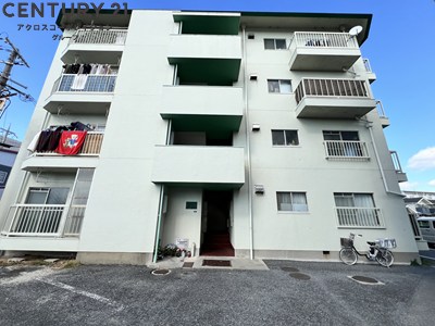 建物外観　敷地内に駐輪場あります♪