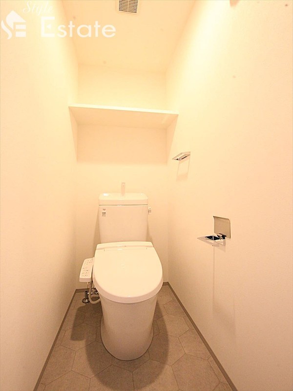 ＪＲ東海道本線 金山駅 徒歩6分 15階建 築2年のトイレ写真