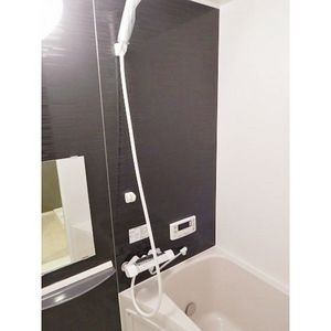 バス・シャワールーム　(施工途中写真)
