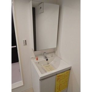 洗面設備　(施工途中写真)