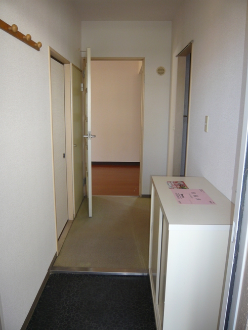 グランドハイツ野中の玄関写真