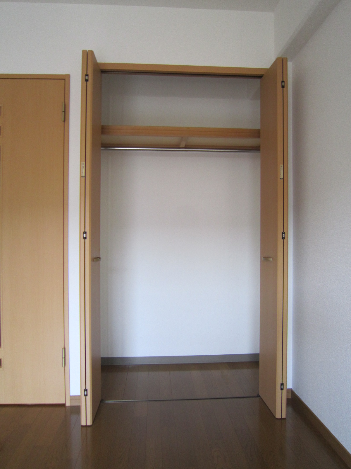 収納　洋室クローゼット