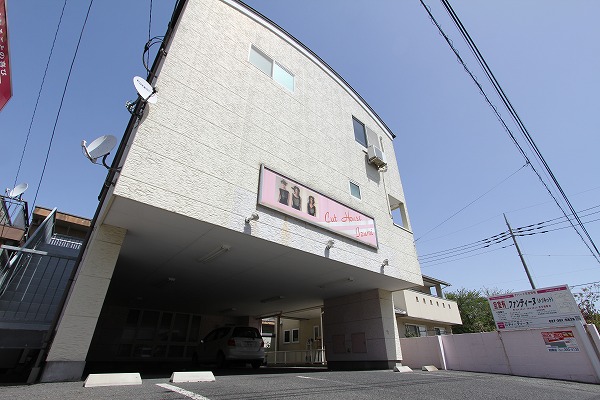 建物外観　☆1階は美容室の為夜は静かです☆