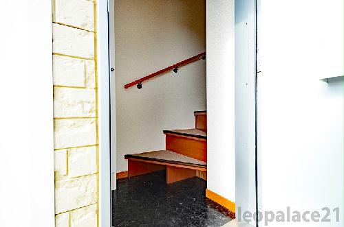 玄関　備品や設備仕様は号室等により異なります現地をご確認下さい。