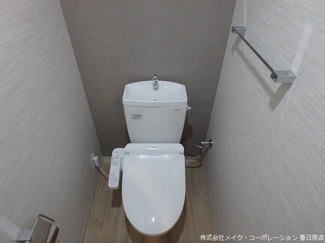 トイレ　写真は同型タイプ