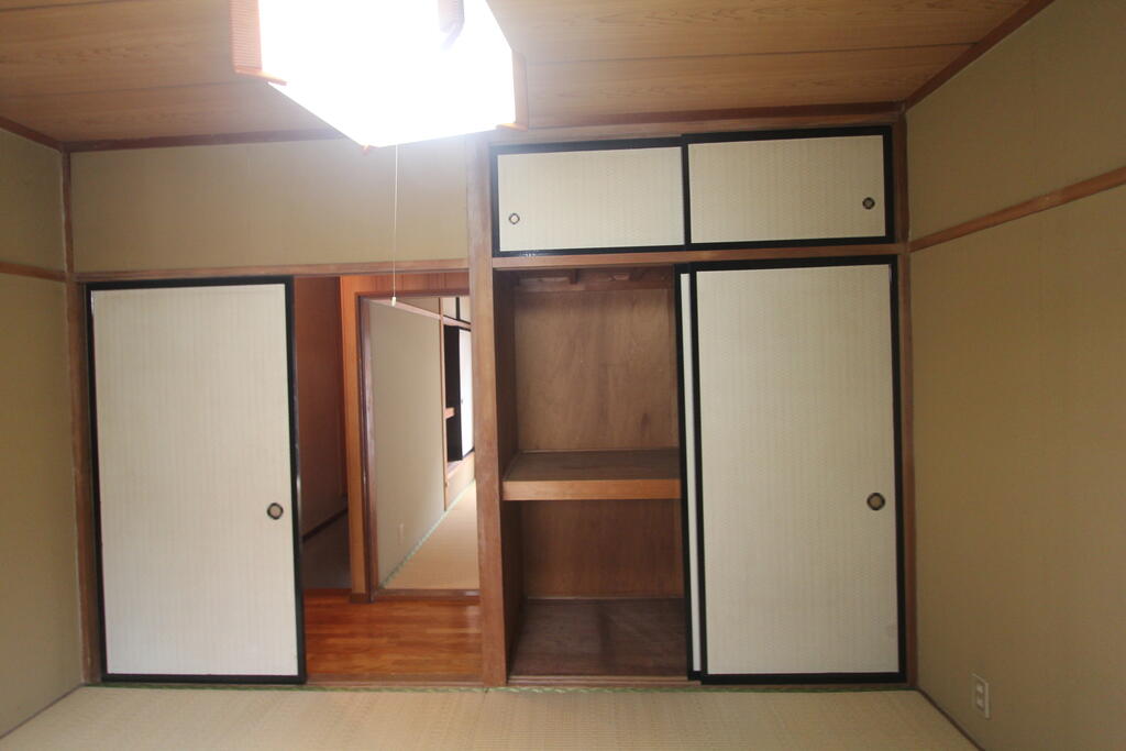 収納　２階和室収納　各部屋収納
