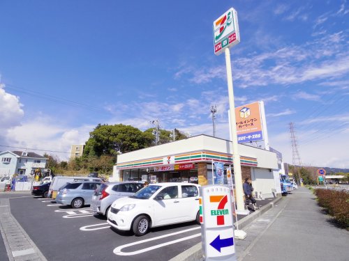 コンビニ　セブンイレブン 東名清水インター店（コンビニ）まで239m