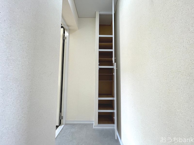 収納　玄関にはシューズボックスがございます。