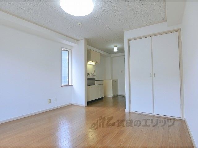 居室・リビング　洋室