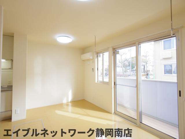 その他設備　ゆったりとした居間です